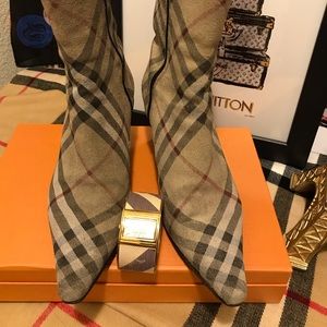 Boots 👢 Burberry authentic